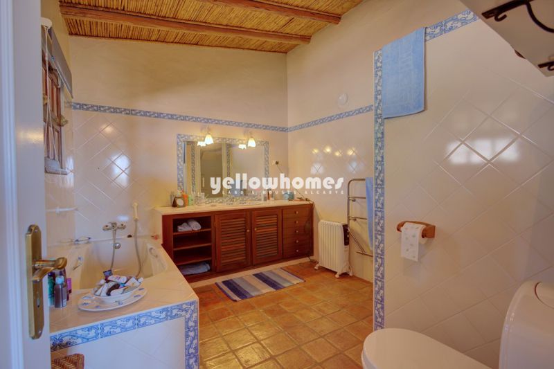 Beautiful Quinta style property with guest annex near Vilamoura 